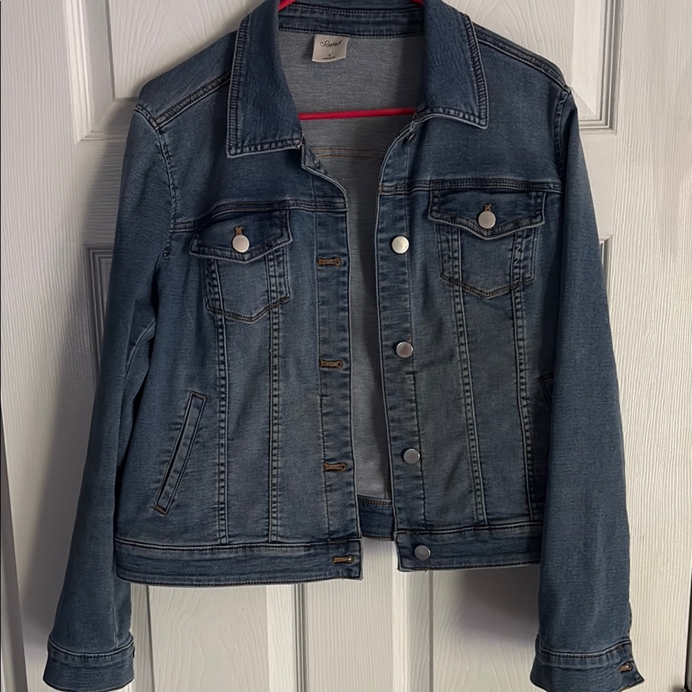 Soma Blue Jean Jacket SZ Large -Stretch Classic Denim Style